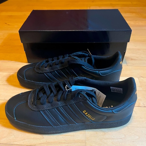 adidas gazelle silver green womens Gazelle Indoor Trainers in Core Black | adidas Originals main image 0